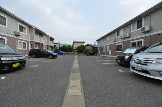 イースト・ツインズＡ（102） 駐車場