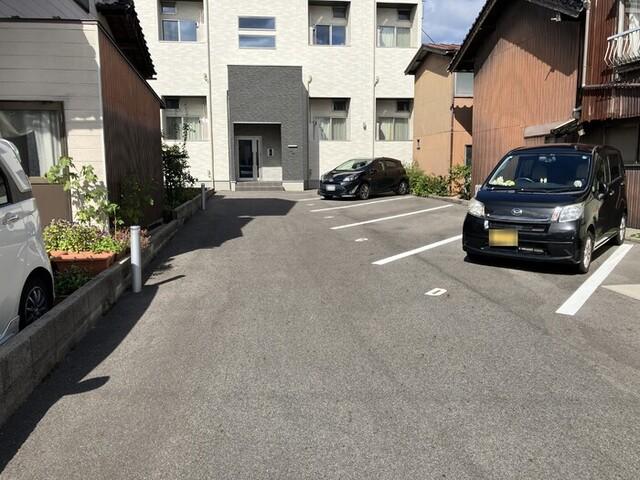 小春日和A（102） 駐車場