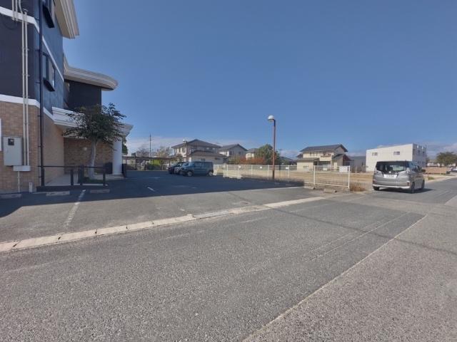 ア・モン・クール（302） 駐車場