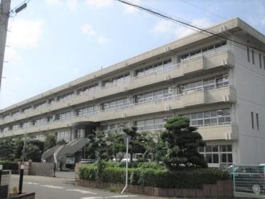 小山市立小山城南中学校：385m