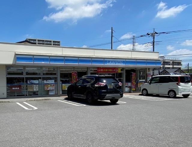ローソン小山駅東通り二丁目店：429m