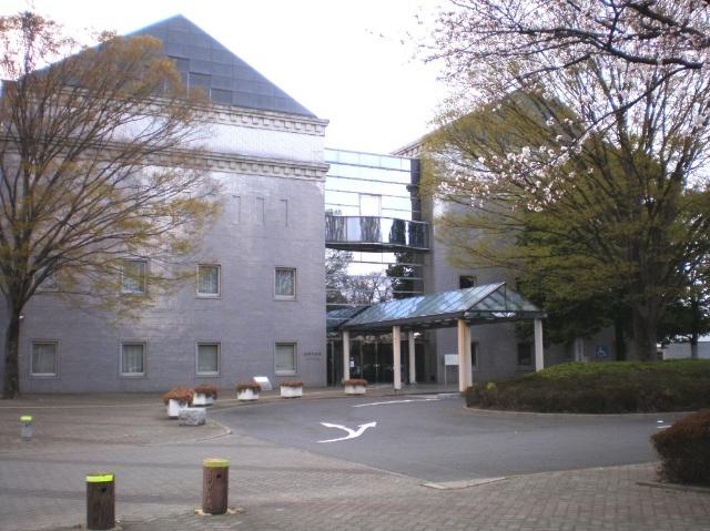 古河市役所古河庁舎：1631m