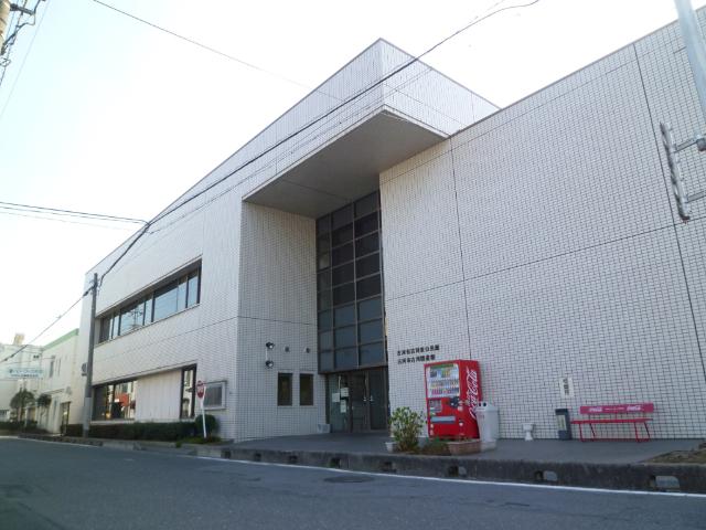 古河市古河図書館：839m