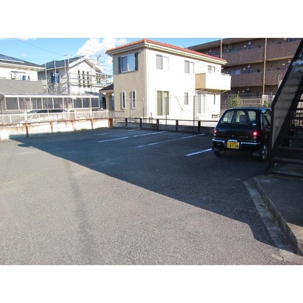 プチキャロットハイツ 駐車場