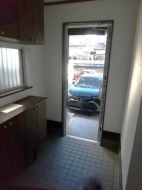 野木町友沼中古住宅 玄関