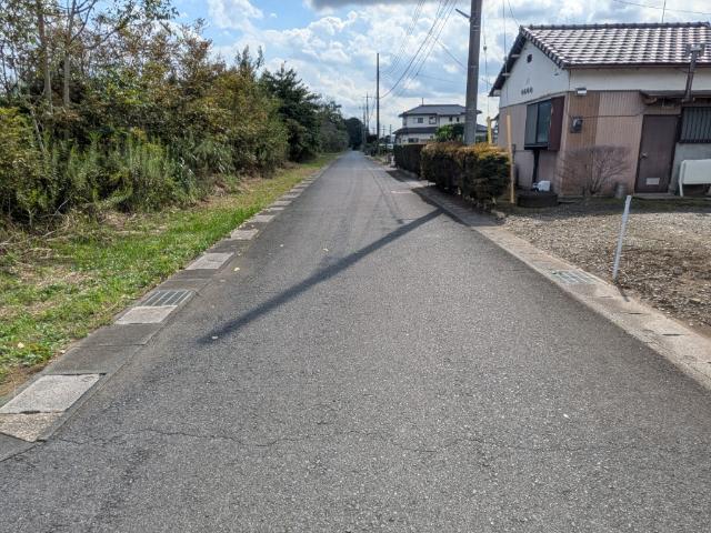 小山市喜沢土地 前面道路含む現地写真