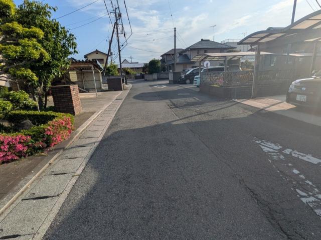 小山市大字間々田売地 前面道路含む現地写真