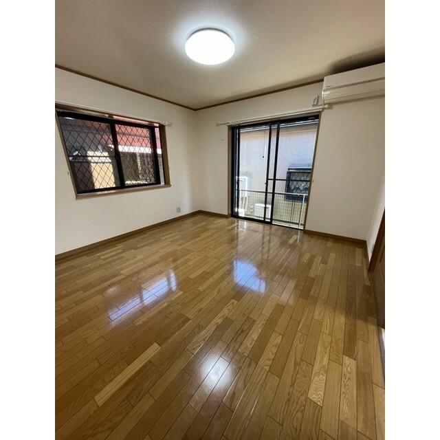 西大口貸家（-） リビング