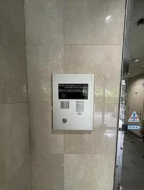 グリフィン新横浜・伍番館（1001） エントランス