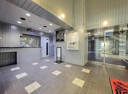 ライオンズプラザ新横浜 エントランス