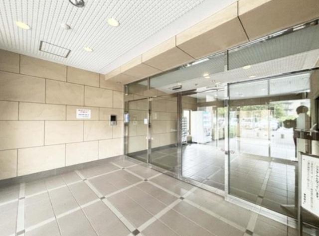 ローヤルシティ鴨居7番館 エントランス
