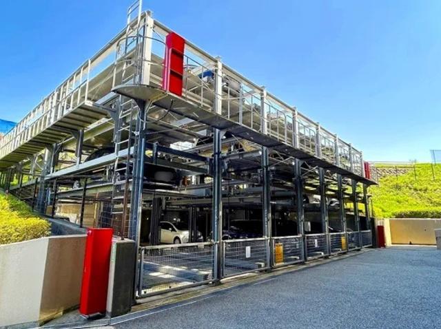 クレストフォルム市が尾南 駐車場