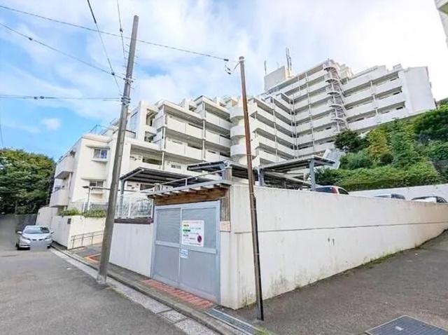 アンバサダー横浜松見町 外観