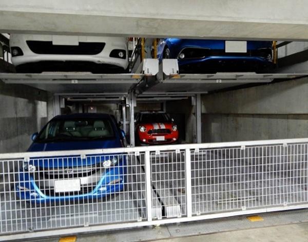 アルカーデン新横浜 駐車場