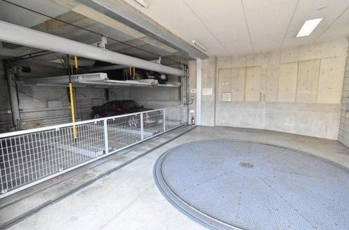 東白楽パーク・ホームズ 駐車場