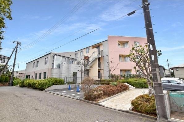 ユーロハイツ仲町台 外観