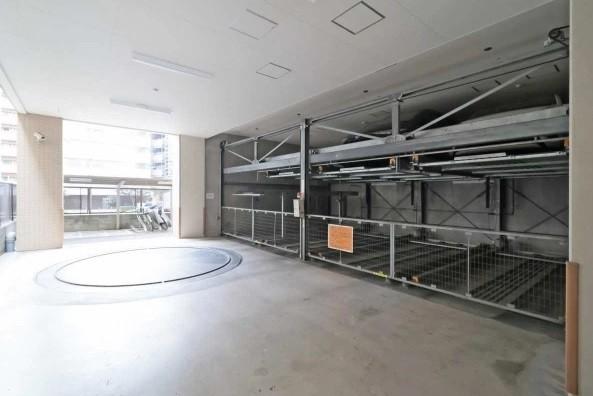 センチュリー新横浜いちょう通り 駐車場