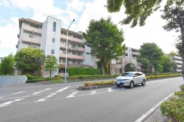 港北ファミールガーデンＪ棟 外観