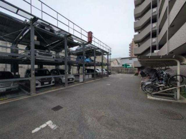ランドステージ横浜鴨居 駐車場