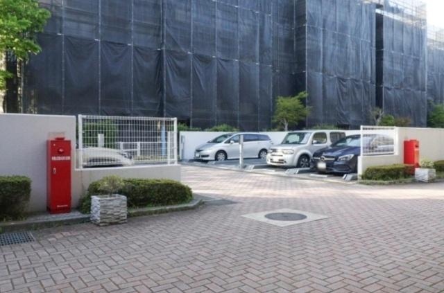サザンヒルズ竹山11番館 駐車場