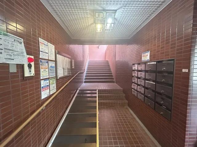セザール妙蓮寺 エントランス