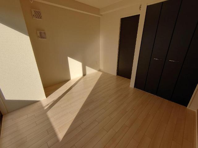 ヴィラ・ツリーサイド 部屋画像