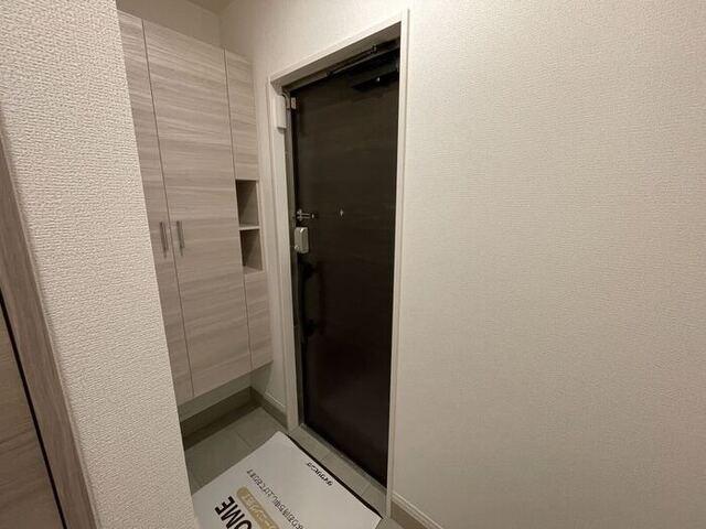 グラナーデ保木間（101） 玄関