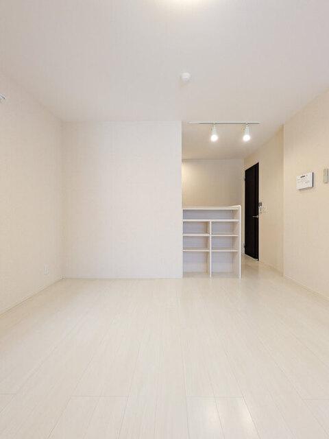 カーサグラナーテ（110） 室内
