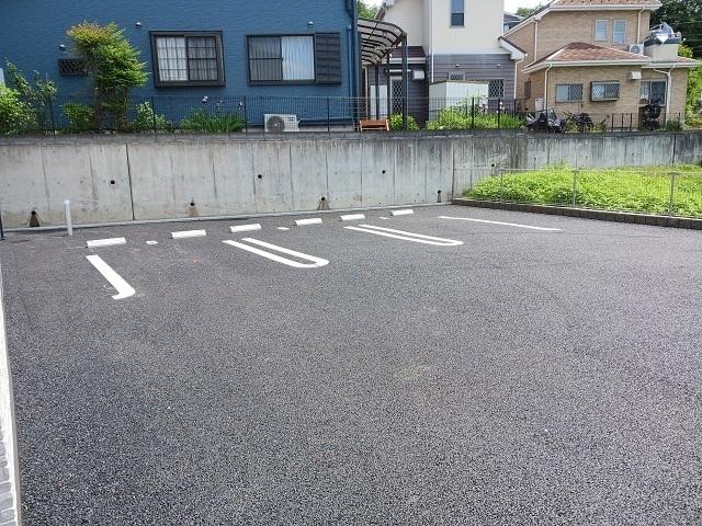 ドミール　トキワ（102） 駐車場
