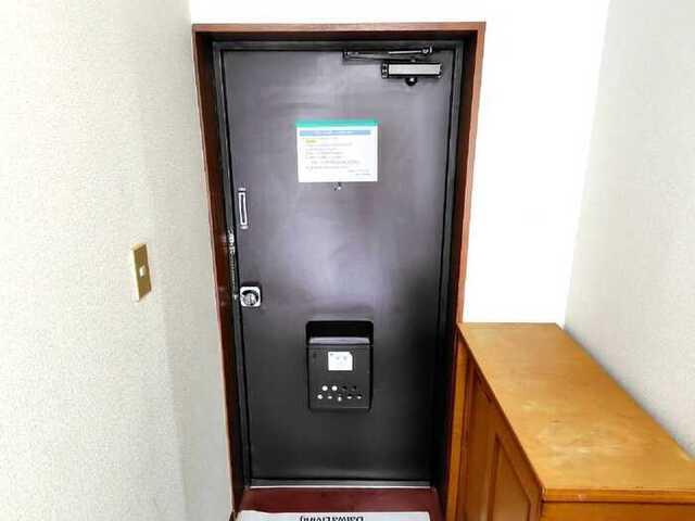 グリーンハイム桜塚（407） 玄関