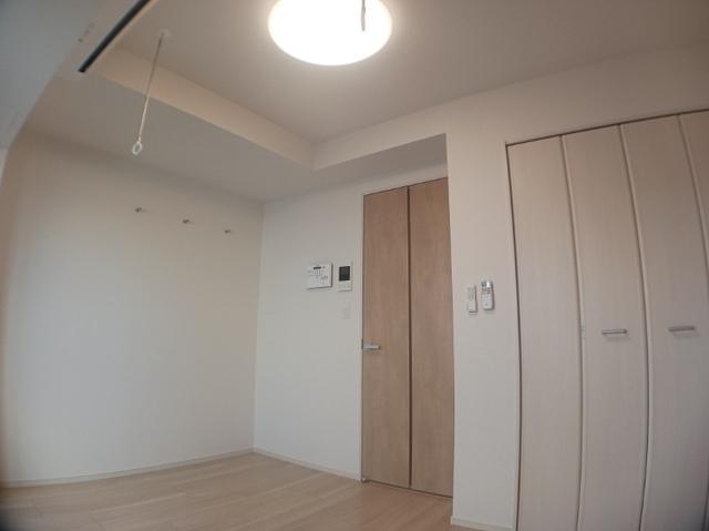 スアヴィス平塚八重咲（505） 室内