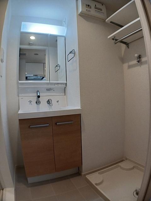 スアヴィス平塚八重咲（303） 洗面