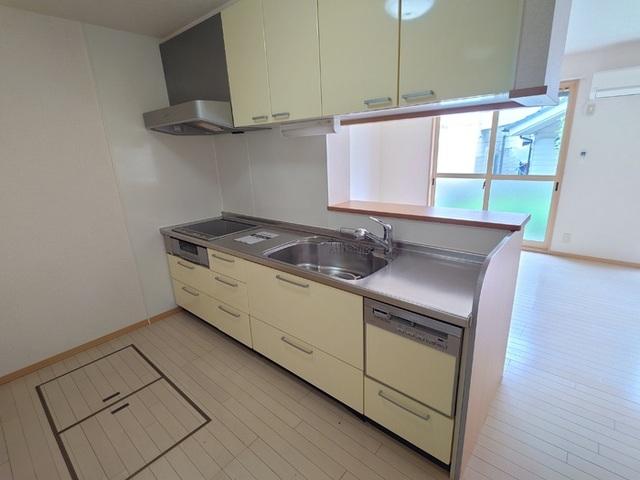 リビングタウン三ッ木　ＡＢ（B102） 部屋画像