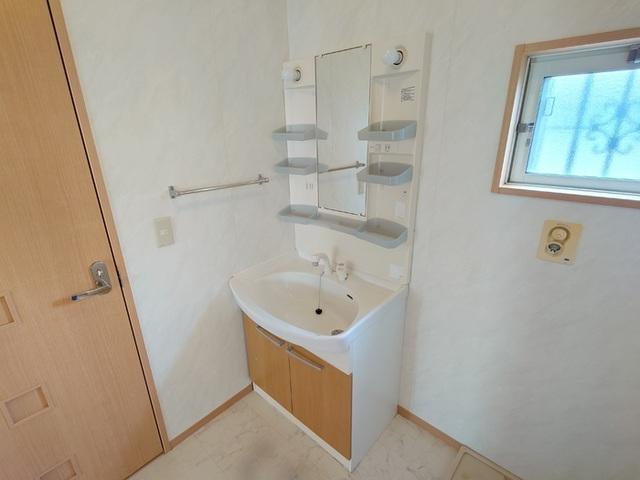 リビングタウン三ッ木　ＡＢ（B102） 部屋画像