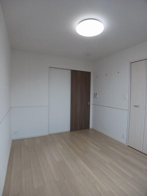 ヒカルサ西東京向台ウエスト（302） 室内