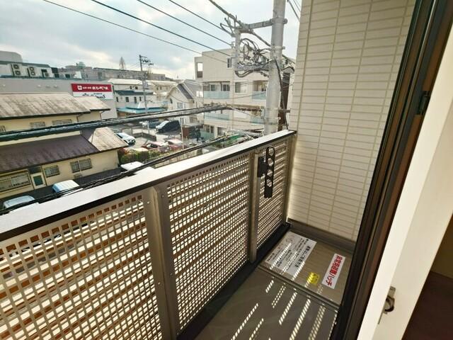 Auspicious　House（302） バルコニー