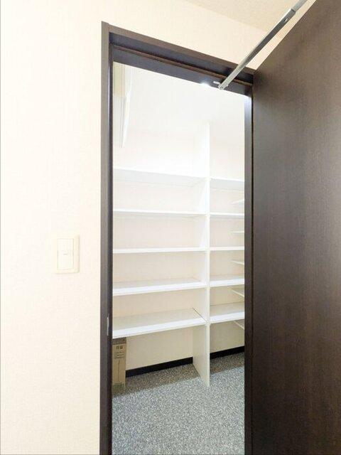 ロイヤルＫＪ（1403） 部屋画像