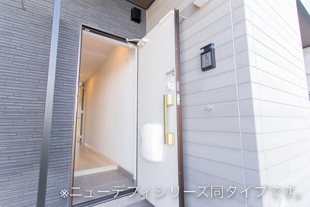 エアリーⅢ（102） 玄関
