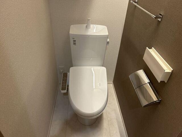 D-ROOM寺町（102） トイレ