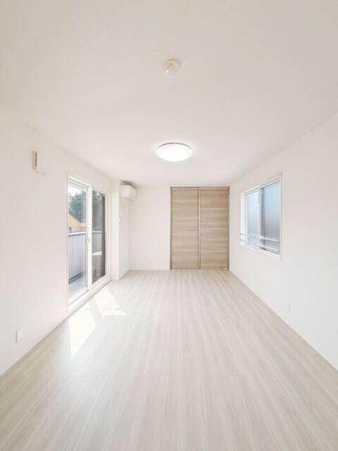 ドムスクレスト森野（302） 室内