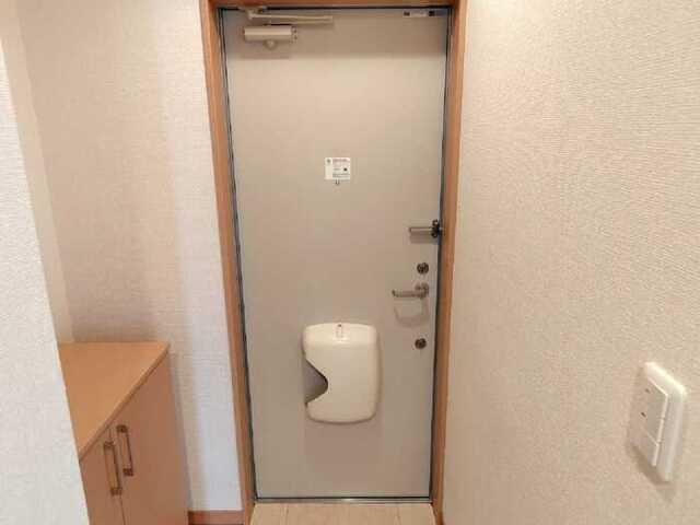 メゾンクレール（203） 玄関