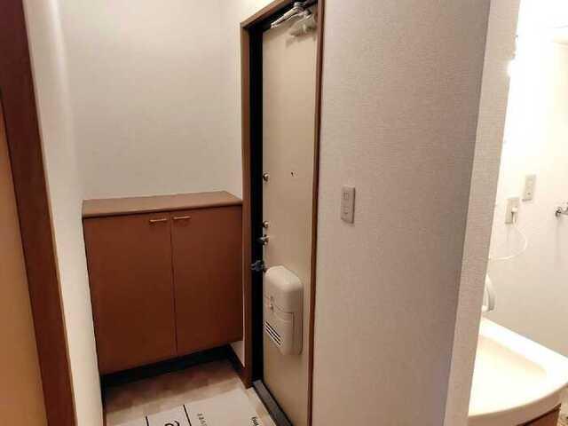 ハイカムールＫ（101） 玄関