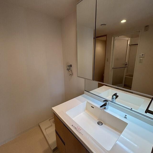 Ｗｈｉｔｅ　Ｔｏｗｅｒ　Ｈａｍａｍａｔｓｕｃｈｏ（702） 部屋画像