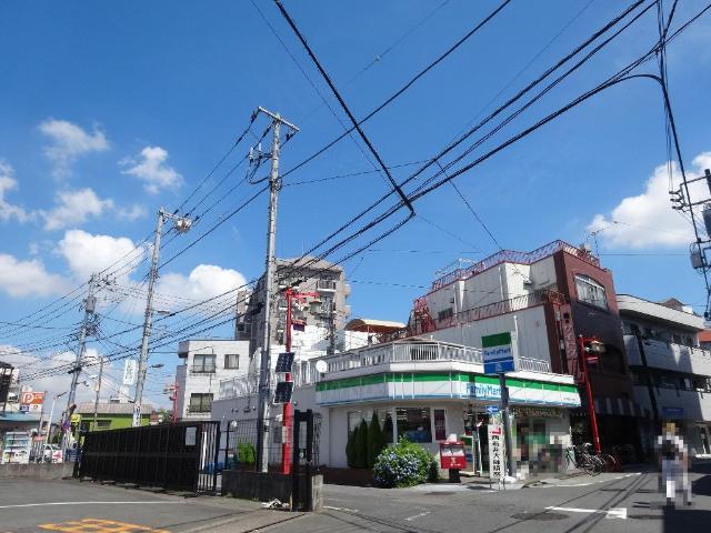 ファミリーマート田口屋西新井大師店：251m