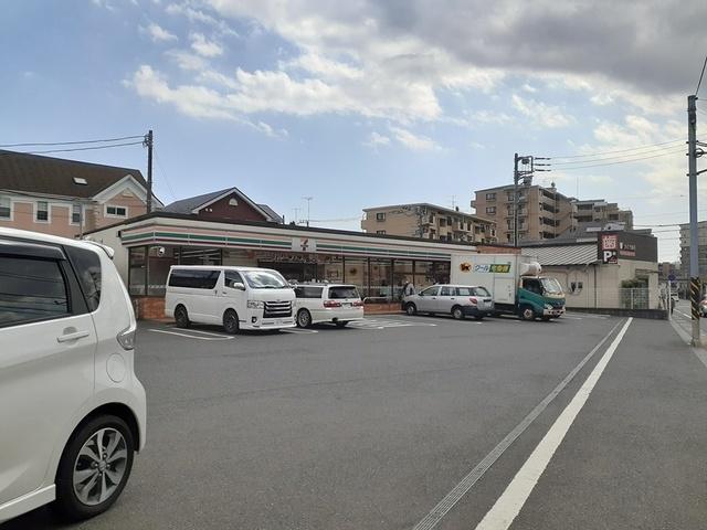 セブンイレブン：230m