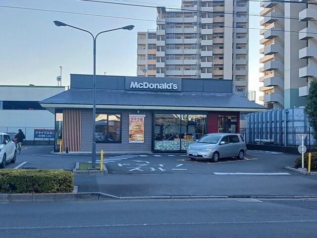 マクドナルド：156m