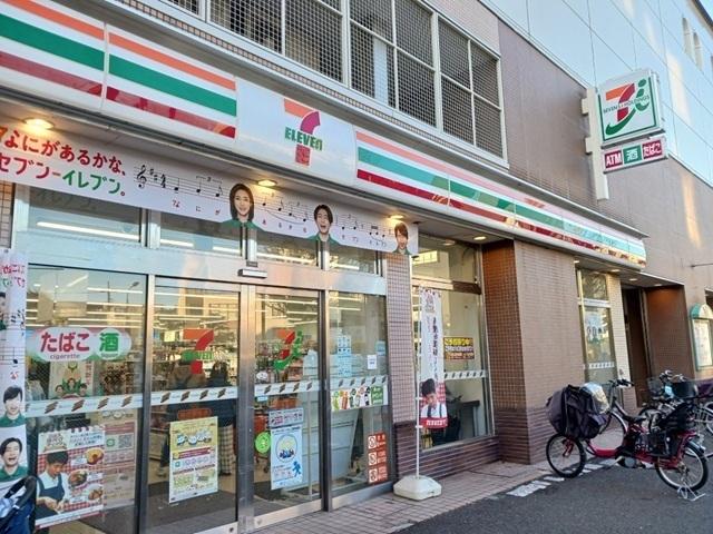 セブンイレブン狛江駅前店：160m