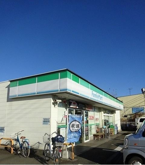 ファミリーマート：1100m