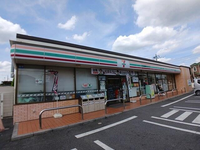 セブンイレブン：300m