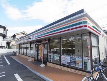 セブンイレブン八王子大塚店：887m